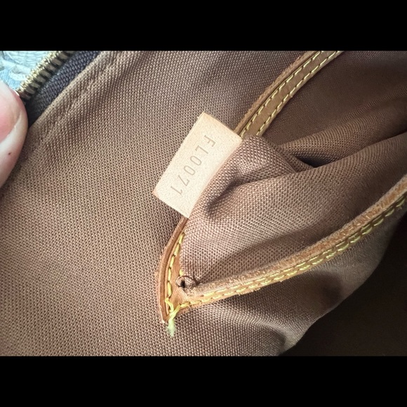 Authentic Louis Vuitton Alma - Picture 8 of 8